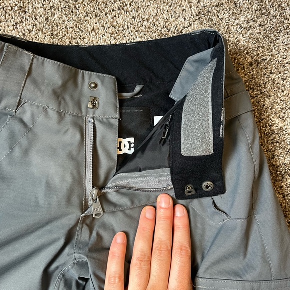 DC Banshee boys Grey waterproof snowboarding snow pants size 8/xs - Picture 8 of 13